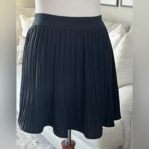 The Korner Anthropologie Black Pleated Mini Skirt Size US 4 EUR 38
